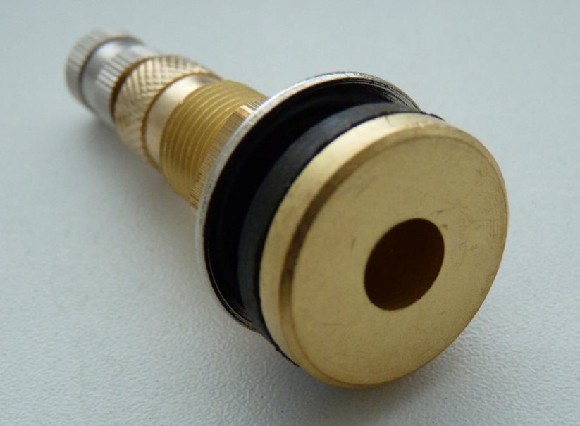 Bezdušový ventil TR 618 AGRO