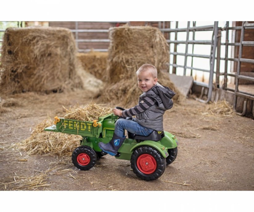 Dětský šlapací traktor Fendt BIG na řetězový pohon s plošinou a klaksonem 2
