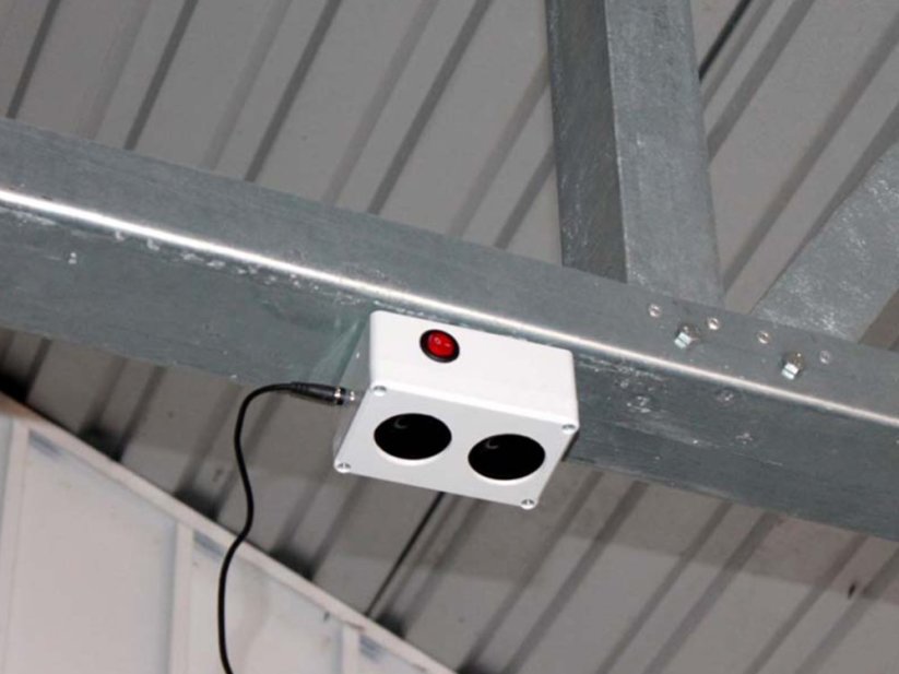 Vodotěsný ultrazvukový plašič na kuny, myši a potkany DRAGON ULTRASONIC C200