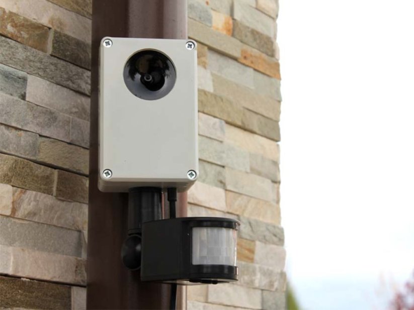 Vodotěsný ultrazvukový plašič na kuny, myši a potkany DRAGON ULTRASONIC E150