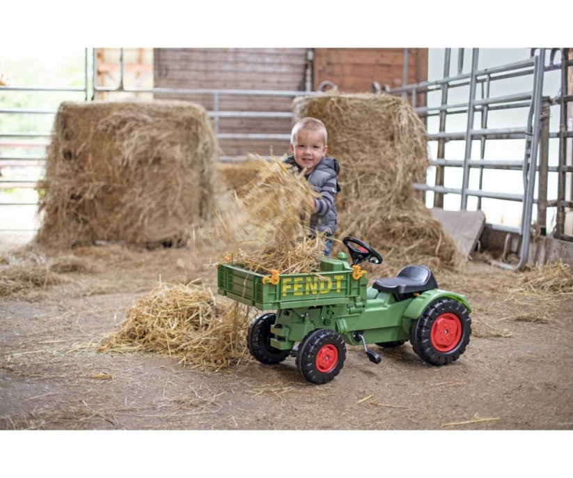Dětský šlapací traktor Fendt BIG na řetězový pohon s plošinou a klaksonem 3