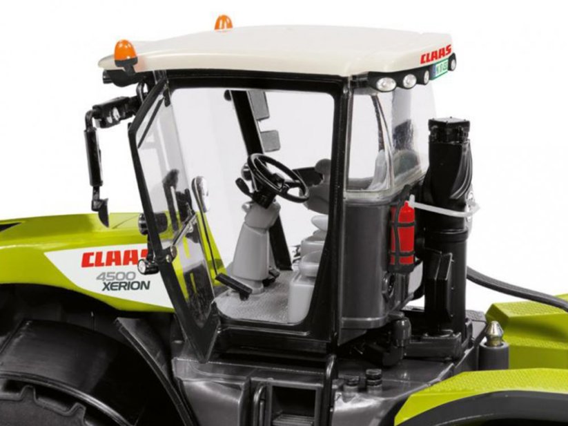 Model traktoru Claas Xerion 4500 od Wiking otevírací dveře kabiny řidiče