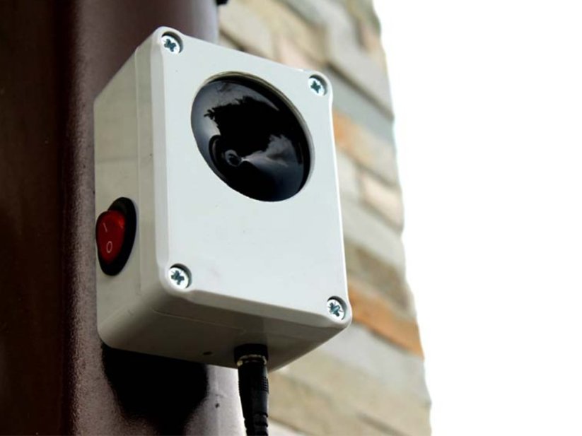 Vodotěsný ultrazvukový plašič na kuny, myši a potkany DRAGON ULTRASONIC C100