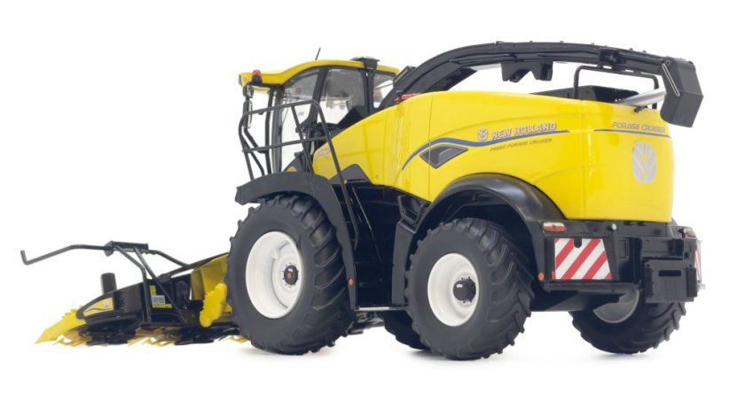 Model řezačky New Holland FR650 s kukuřičným adaptérem Marge 132 zadní pohled
