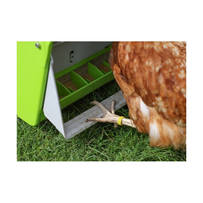 automatické nášlapné krmítko s výklopnou klapkou