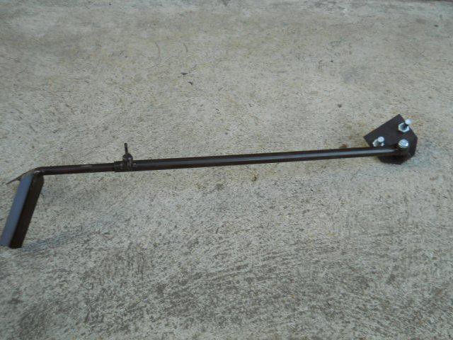 Značkovač "znamenák" řádků pro korečkový ruční secí stroj