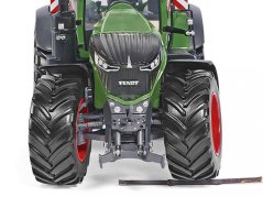 Model traktoru Fendt 1050 Vario Wiking detailní přední výkavná a zatáčecí náprava